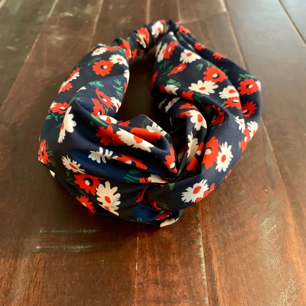 Urban Outfitters Twist Headband